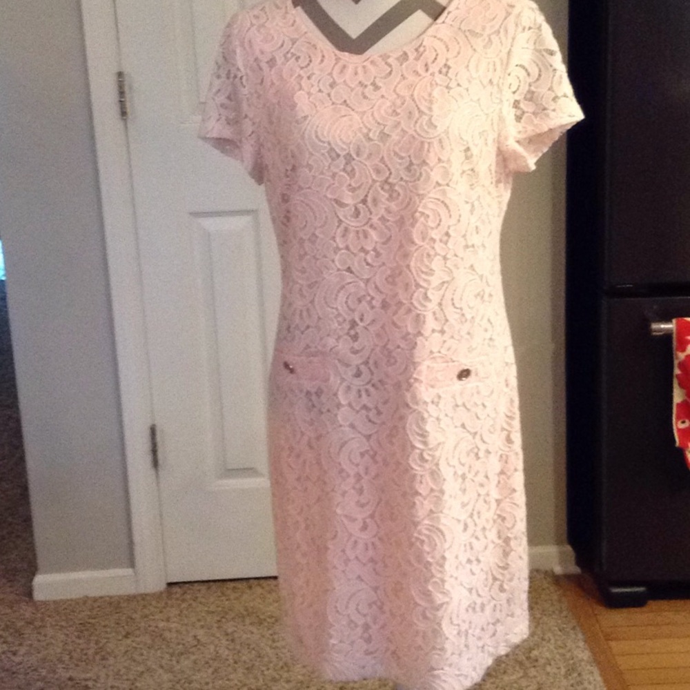 Beautiful Lacey dress - Size 12